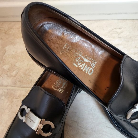 Salvatore Ferragamo Classic Moccasin with Gancini Ornament Size 10.5 main image 6